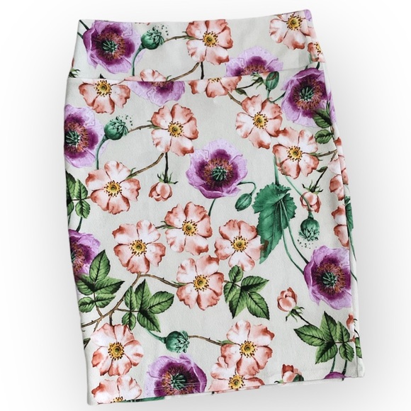 New Lularoe Cassie Floral Stretch Pencil Skirt - Picture 1 of 4